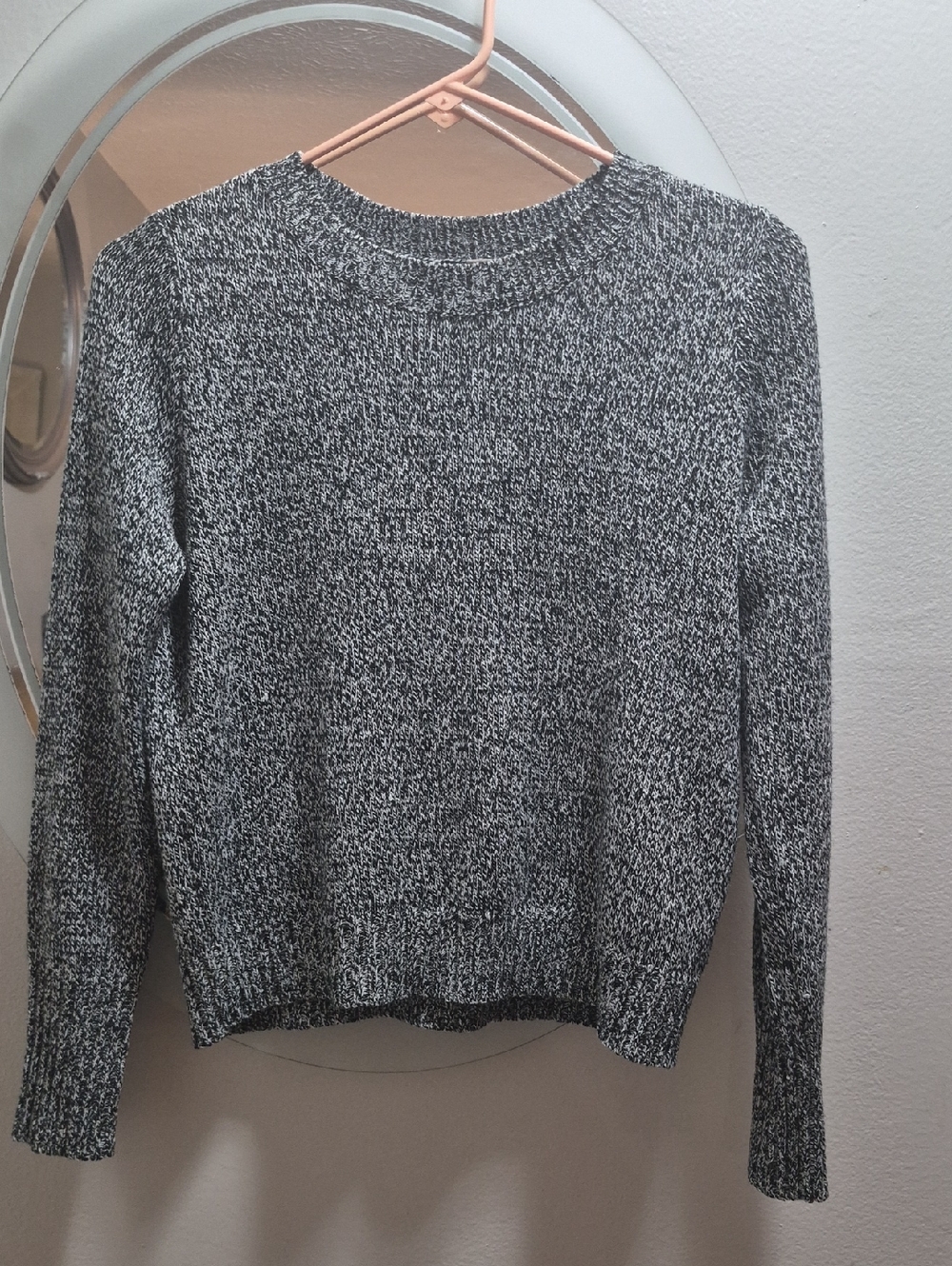 NWOT H&M Divided Knit Long Sleeve Top. Black/white. XS